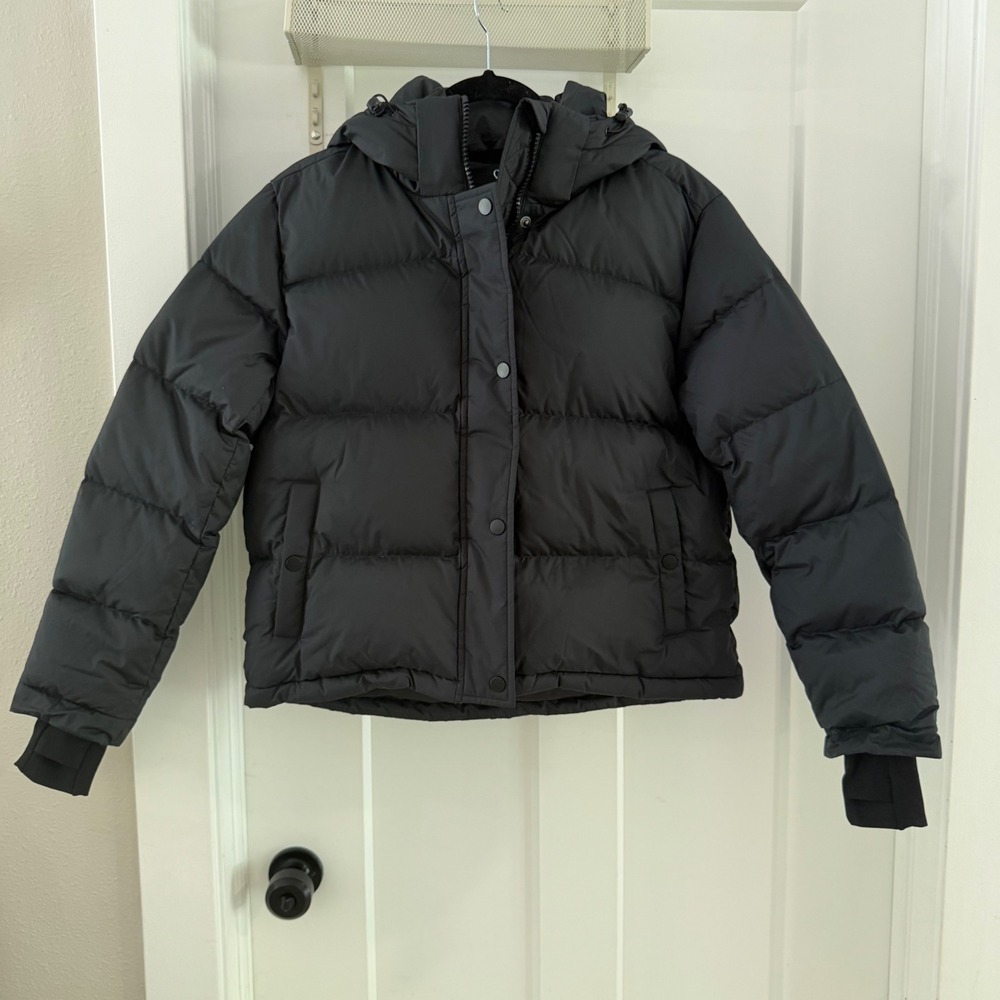 Quince Responsible Down Cropped Puffer Jacket Coat Black S Gorpcore Minimalist